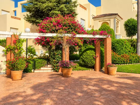 3-bedroom Apartment In Casares, Spain (145 M²)