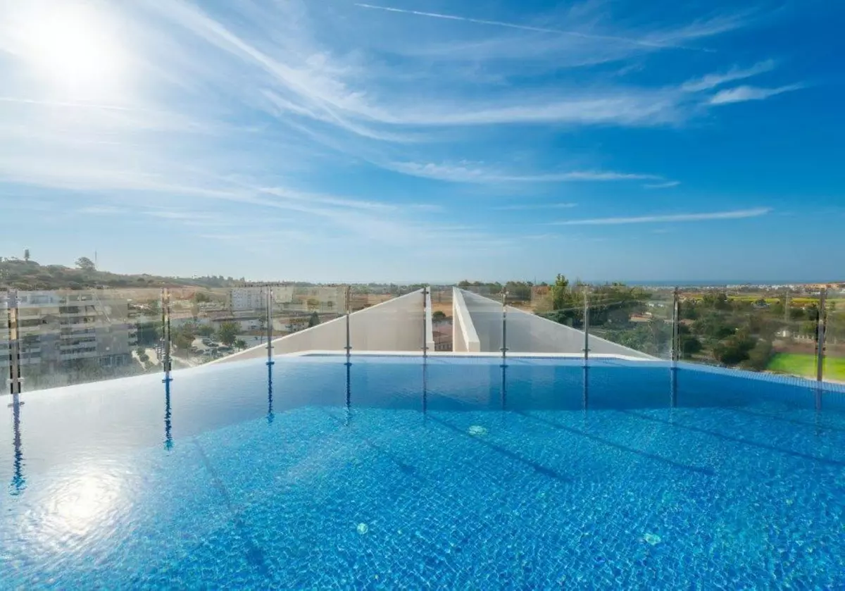 3-bedroom Apartment In Marbella, Spain (90 M²)