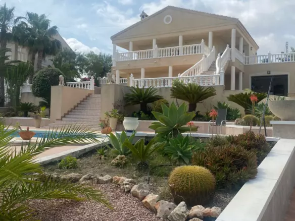 3-bedroom Villa In Algorfa, Spain (250 M²)