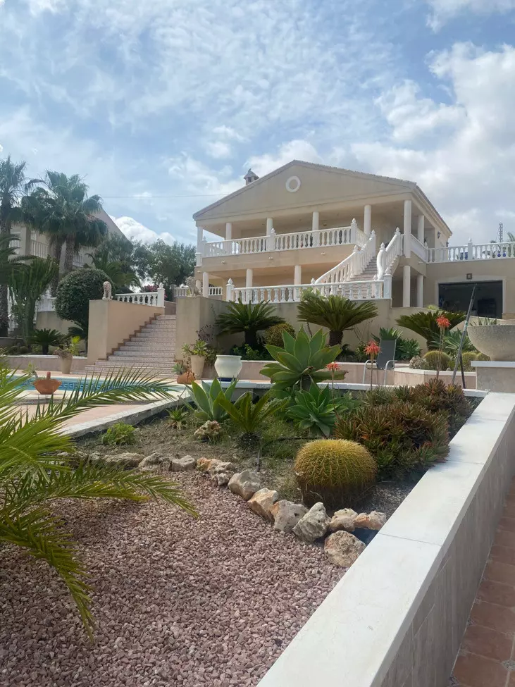 3-bedroom Villa In Algorfa, Spain (250 M²)