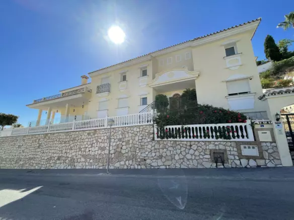 6-bedroom Villa In Mijas, Spain (797 M²)