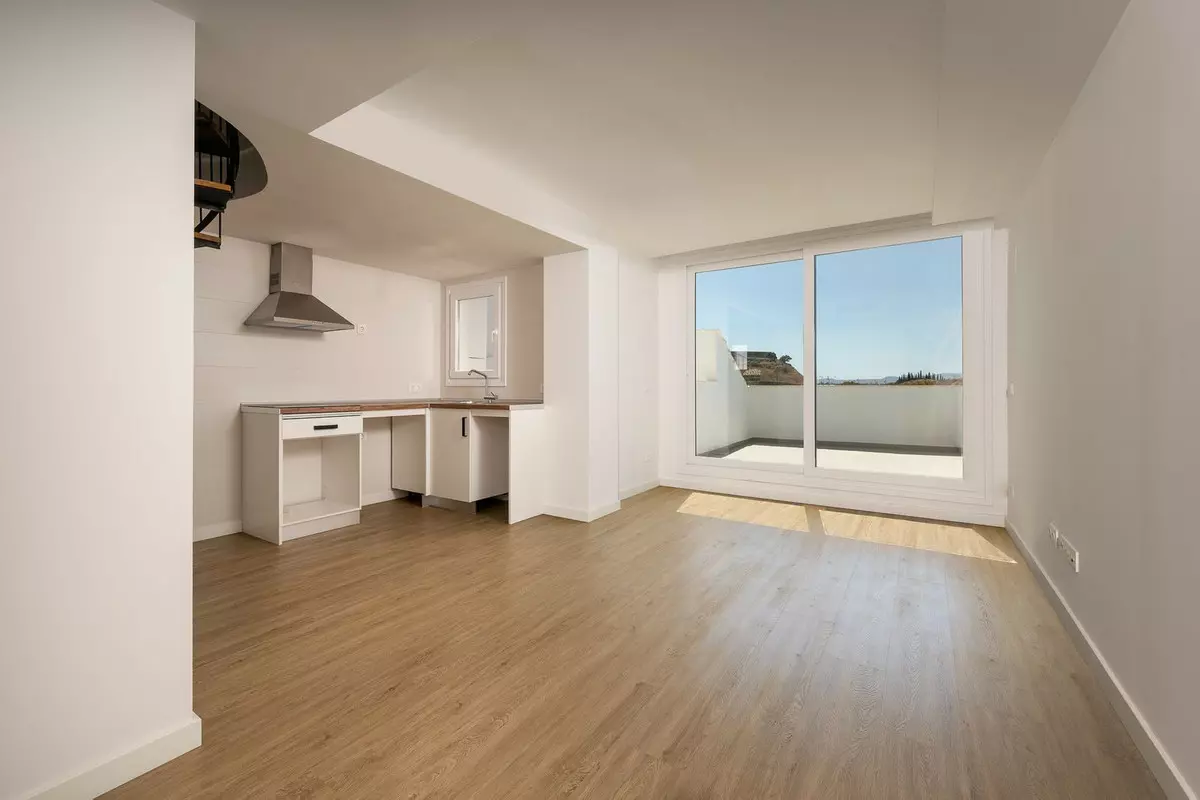 3-bedroom Apartment In Fuengirola, Spain (80 M²)