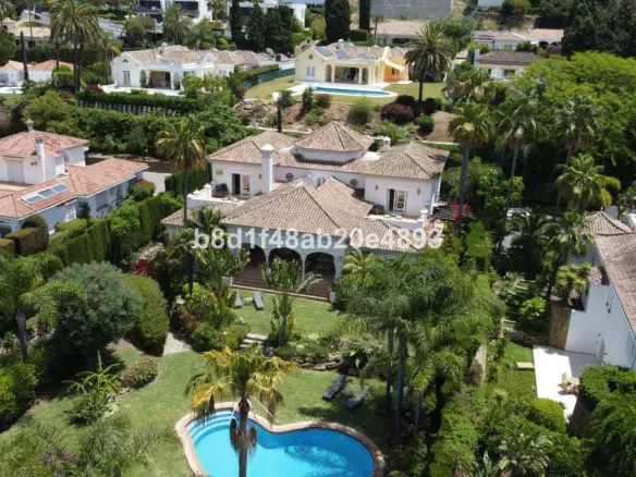 6-bedroom Villa In Estepona, Spain (967 M²)