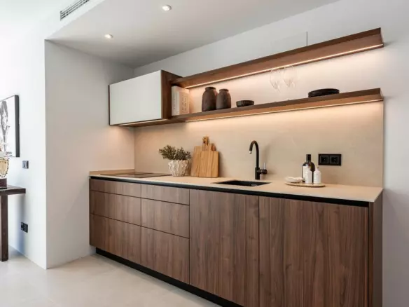 3-bedroom Apartment In Benahavis, Spain (110 M²)