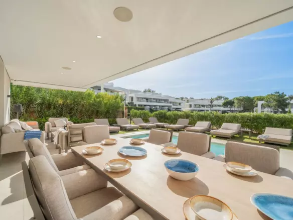 5-bedroom Villa In Marbella, Spain (322 M²)