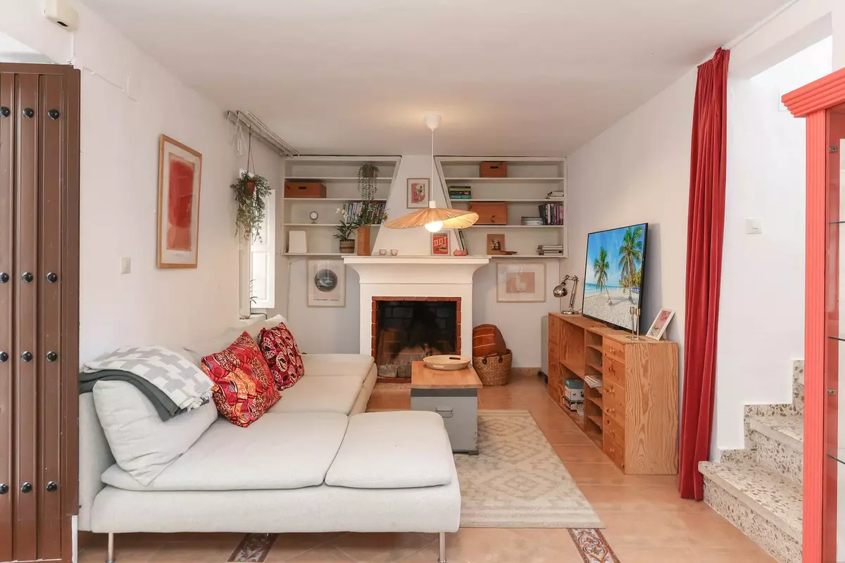 5-bedroom Town House In Tolox, Spain (168 M²)