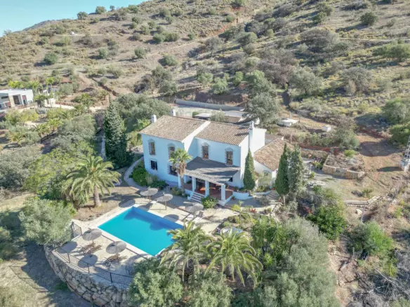 7-bedroom Country House In Álora, Spain (1.009 M²)