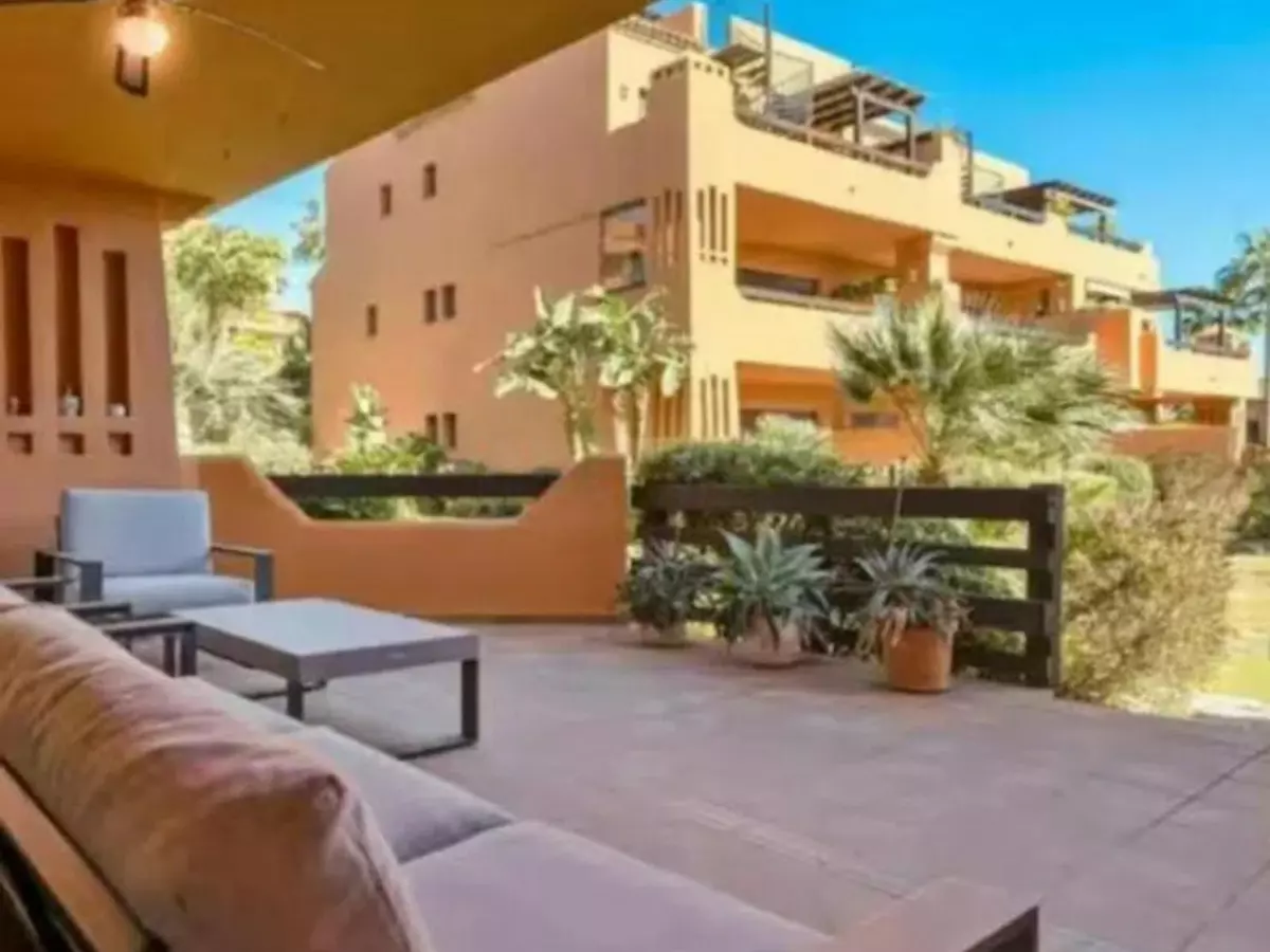 2-bedroom Apartment In Estepona, Spain (130 M²)