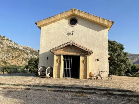 3-bedroom Country House In Alfarnate, Spain (145 M²)