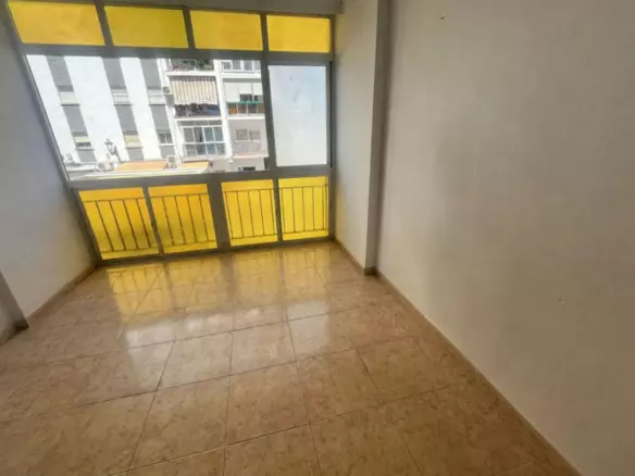 3-bedroom Apartment In Estepona, Spain (75 M²)
