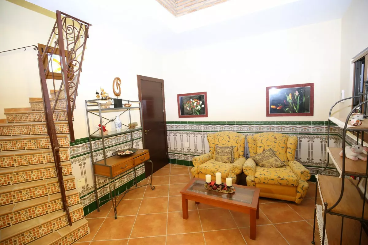 6-bedroom Villa In Benamargosa, Spain (472 M²)