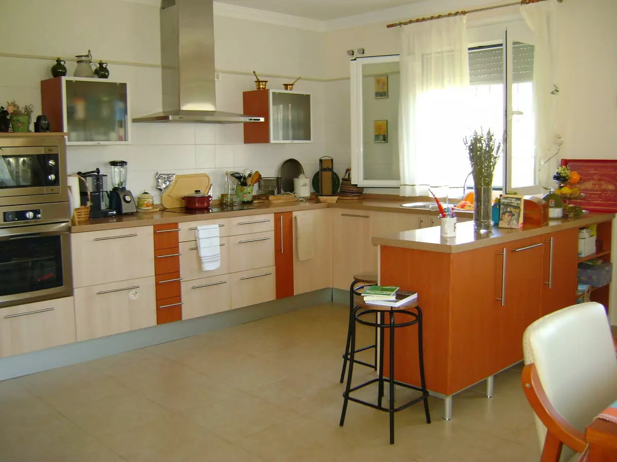 3-bedroom Villa In Cuevas Del Becerro, Spain (472 M²)
