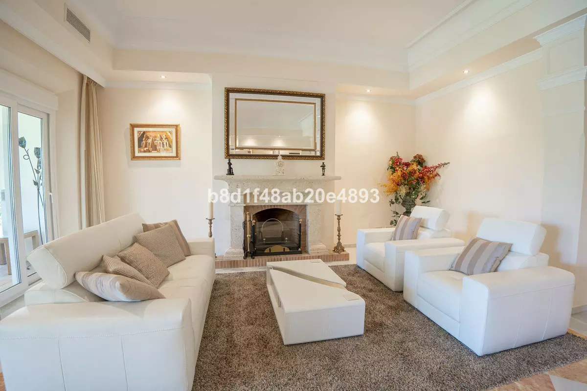 6-bedroom Villa In Estepona, Spain (967 M²)