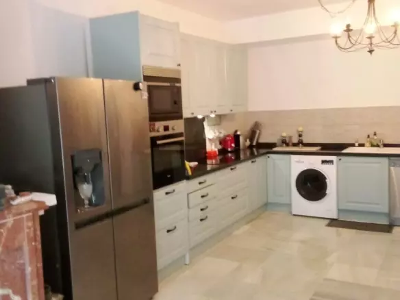 3-bedroom Apartment In Estepona, Spain (90 M²)