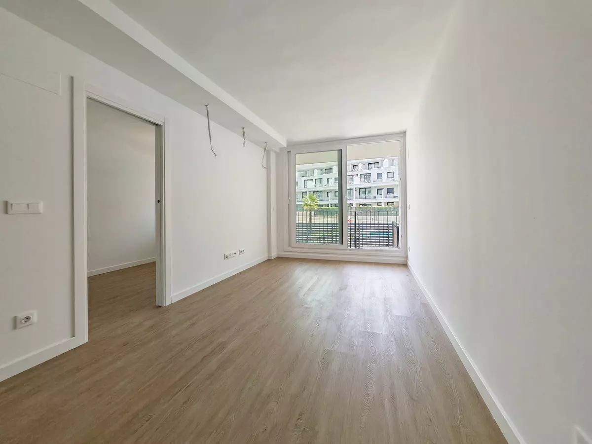 2-bedroom Apartment In Fuengirola, Spain (190 M²)