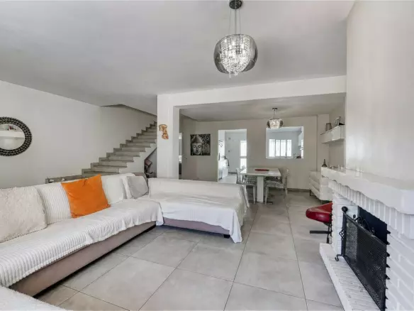 3-bedroom Town House In Casares, Spain (182 M²)