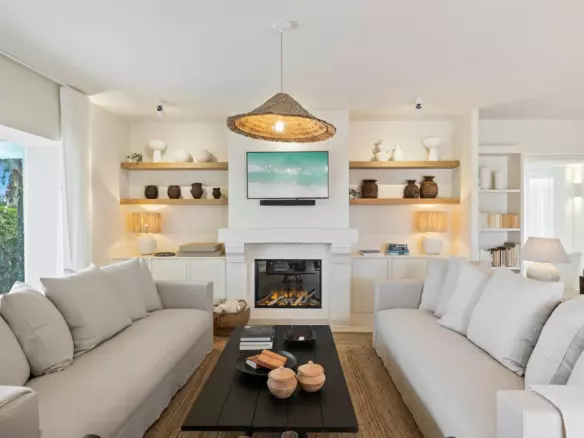 3-bedroom Villa In Marbella, Spain (265 M²)