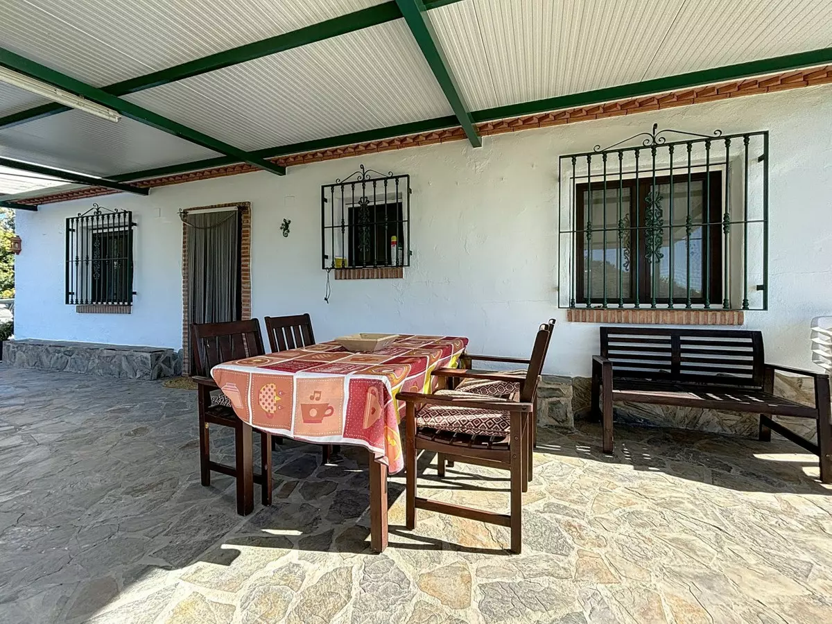 3-bedroom Villa In Cómpeta, Spain (94 M²)