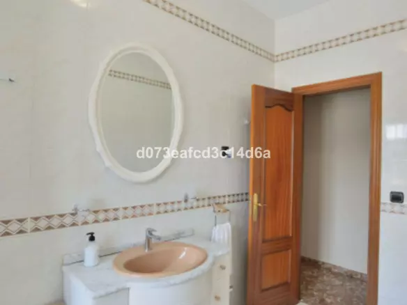 6-bedroom Villa In Ronda, Spain (225 M²)