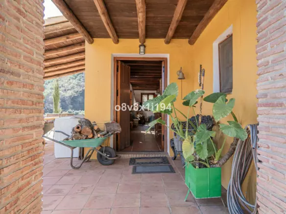 5-bedroom Country House In Jubrique, Spain (485 M²)
