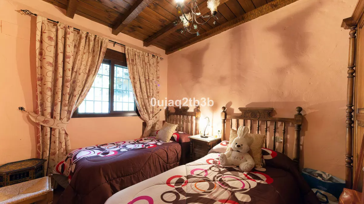 3-bedroom Country House In Cortes De La Frontera, Spain (246 M²)