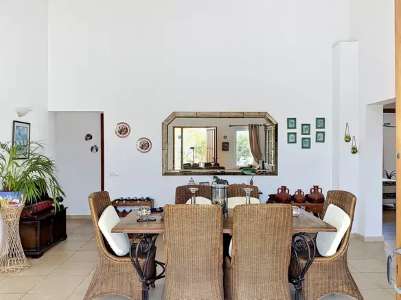 4-bedroom Villa In Canillas De Aceituno, Spain (273 M²)