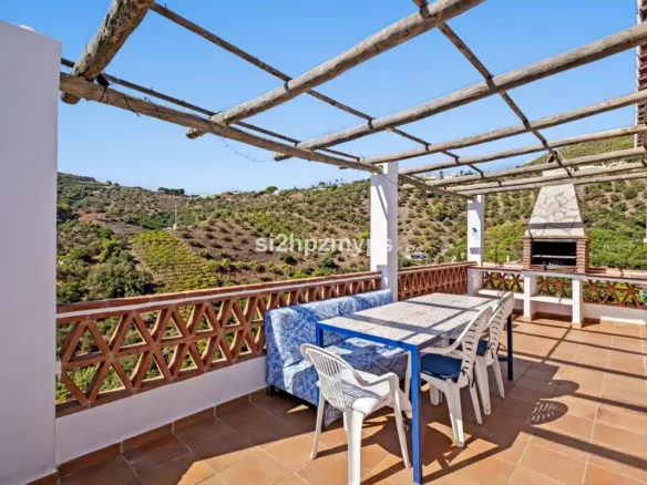 2-bedroom Villa In Frigiliana, Spain (49 M²)