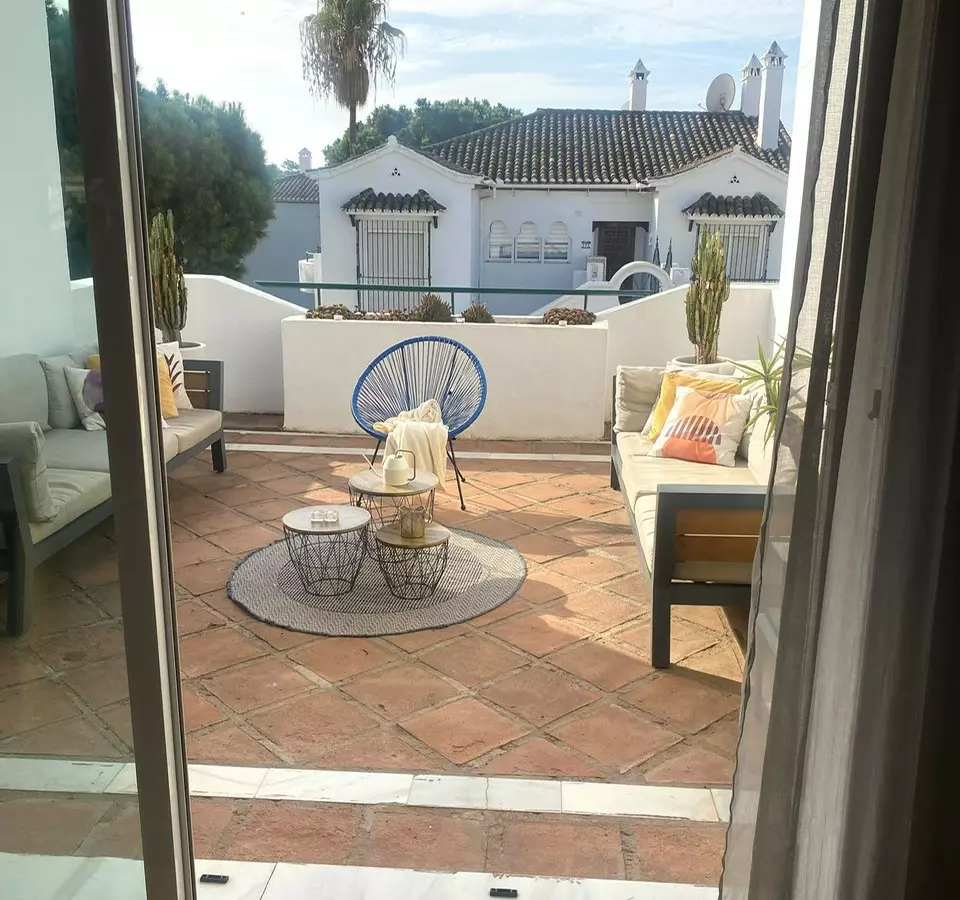 2-bedroom Apartment In Estepona, Spain (144 M²)