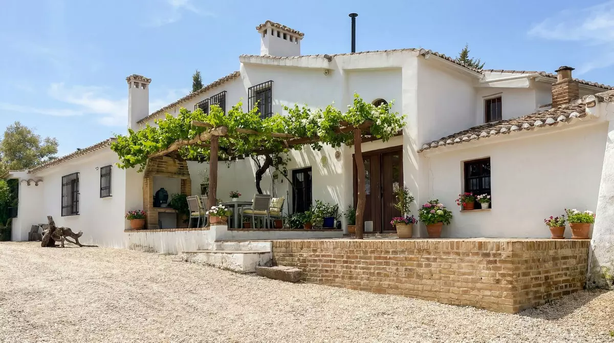 9-bedroom Country House In Villanueva Del Rosario, Spain (738 M²)