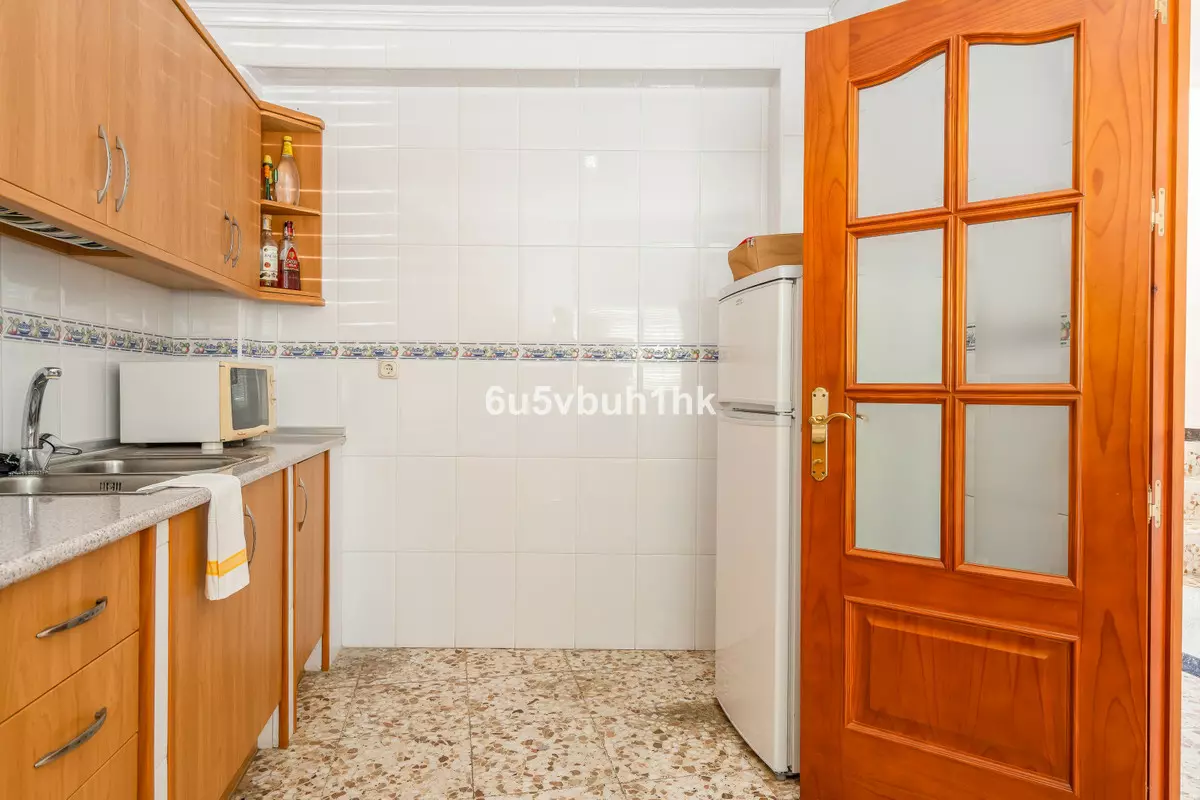 5-bedroom Town House In Tolox, Spain (177 M²)