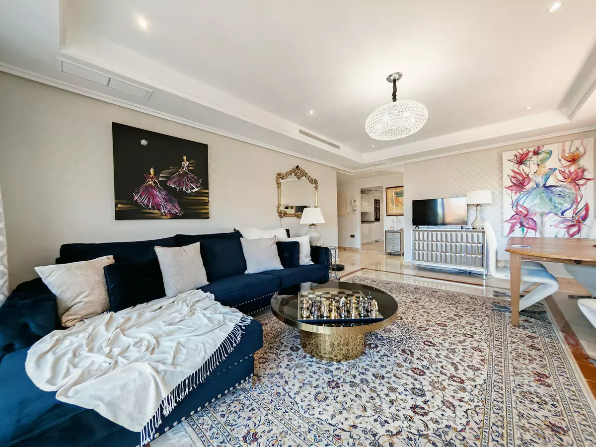 3-bedroom Apartment In Marbella, Spain (270 M²)