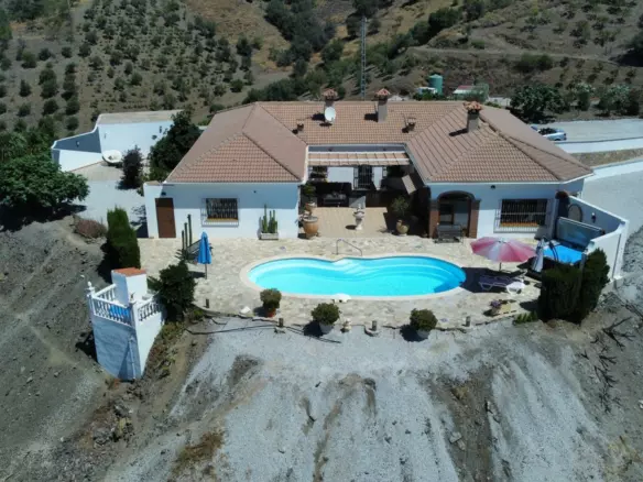 7-bedroom Villa In Iznate, Spain (507 M²)