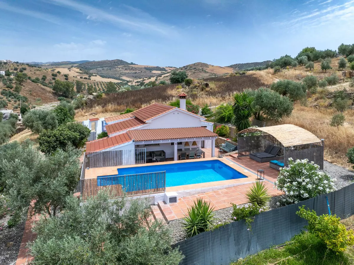 3-bedroom Country House In Álora, Spain (96 M²)