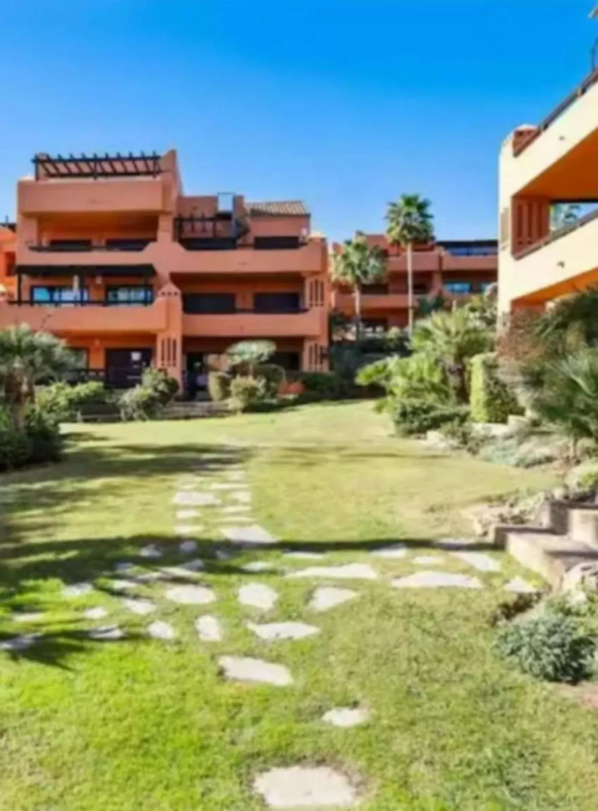 2-bedroom Apartment In Estepona, Spain (130 M²)