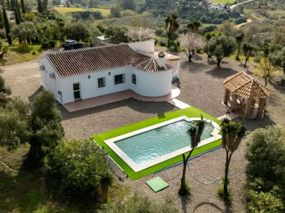 3-bedroom Country House In Casarabonela, Spain (142 M²)