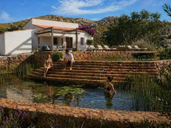 3-bedroom Villa In Málaga, Spain (250 M²)