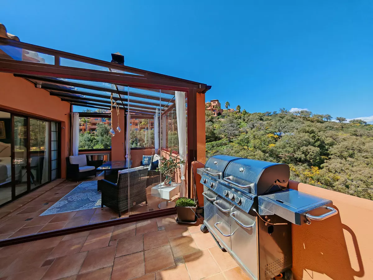 3-bedroom Apartment In Marbella, Spain (270 M²)