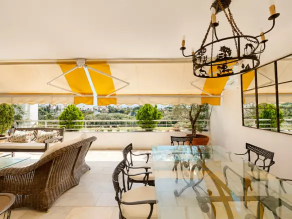 4-bedroom Apartment In Marbella, Spain (217 M²)