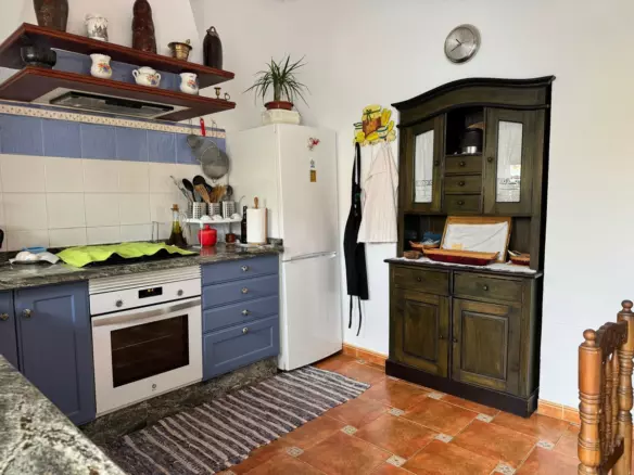 4-bedroom Town House In Álora, Spain (362 M²)