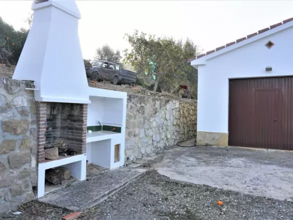 3-bedroom Country House In Alcaucín, Spain (121 M²)