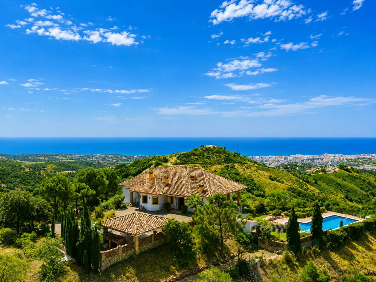6-bedroom Country House In Estepona, Spain (650 M²)