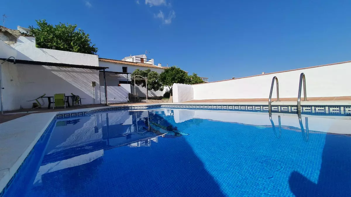 4-bedroom Town House In Ardales, Spain (706 M²)