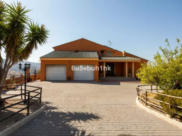 5-bedroom Country House In Almogía, Spain (468 M²)