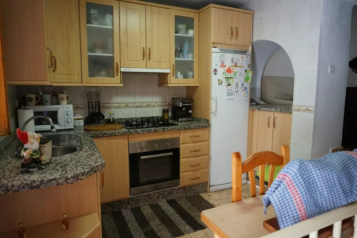 4-bedroom Villa In Cómpeta, Spain (92 M²)