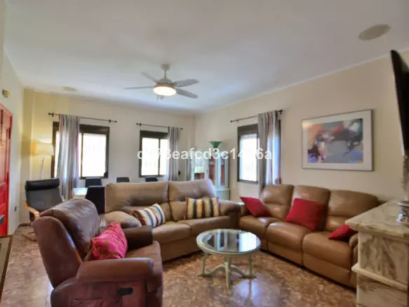 6-bedroom Villa In Ronda, Spain (225 M²)