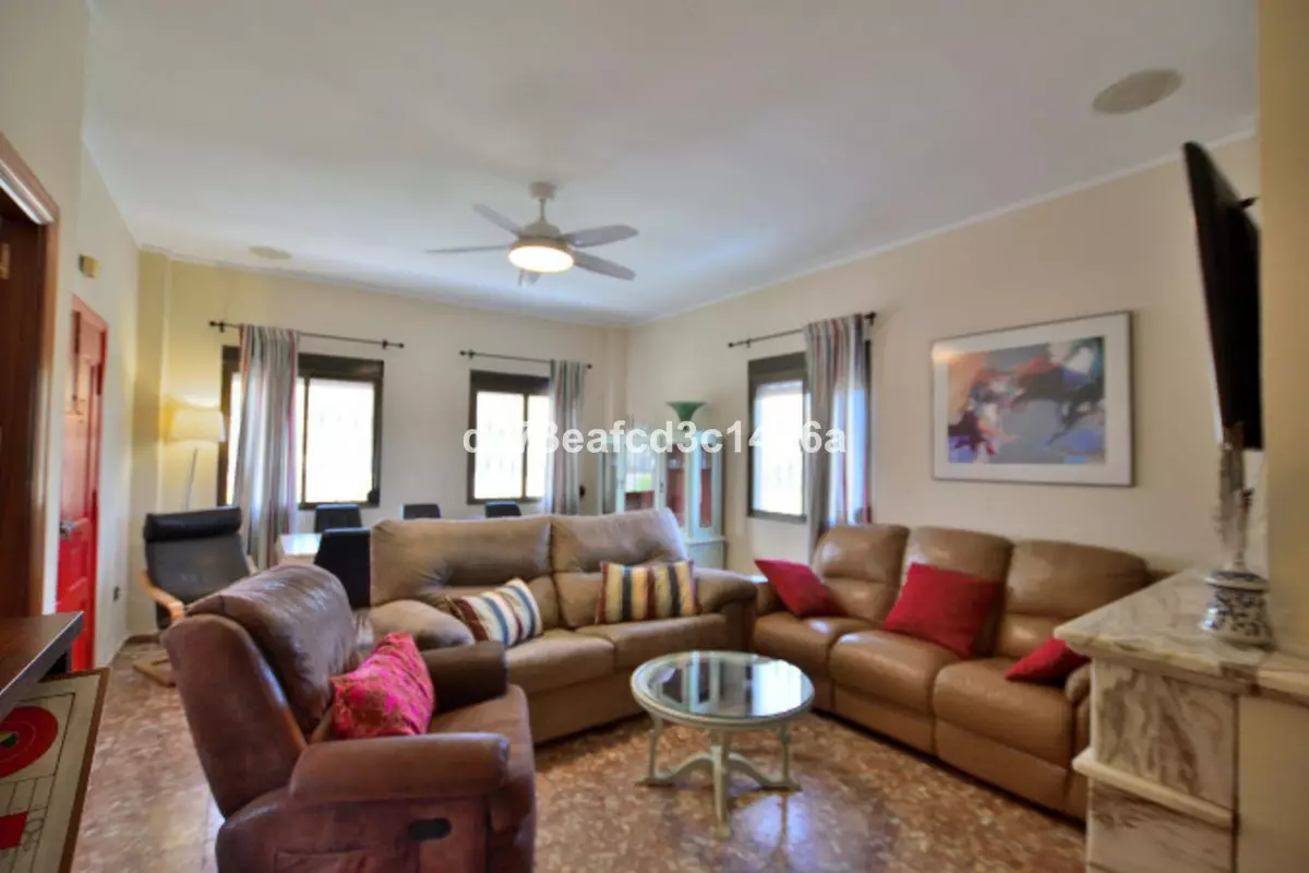 6-bedroom Villa In Ronda, Spain (225 M²)