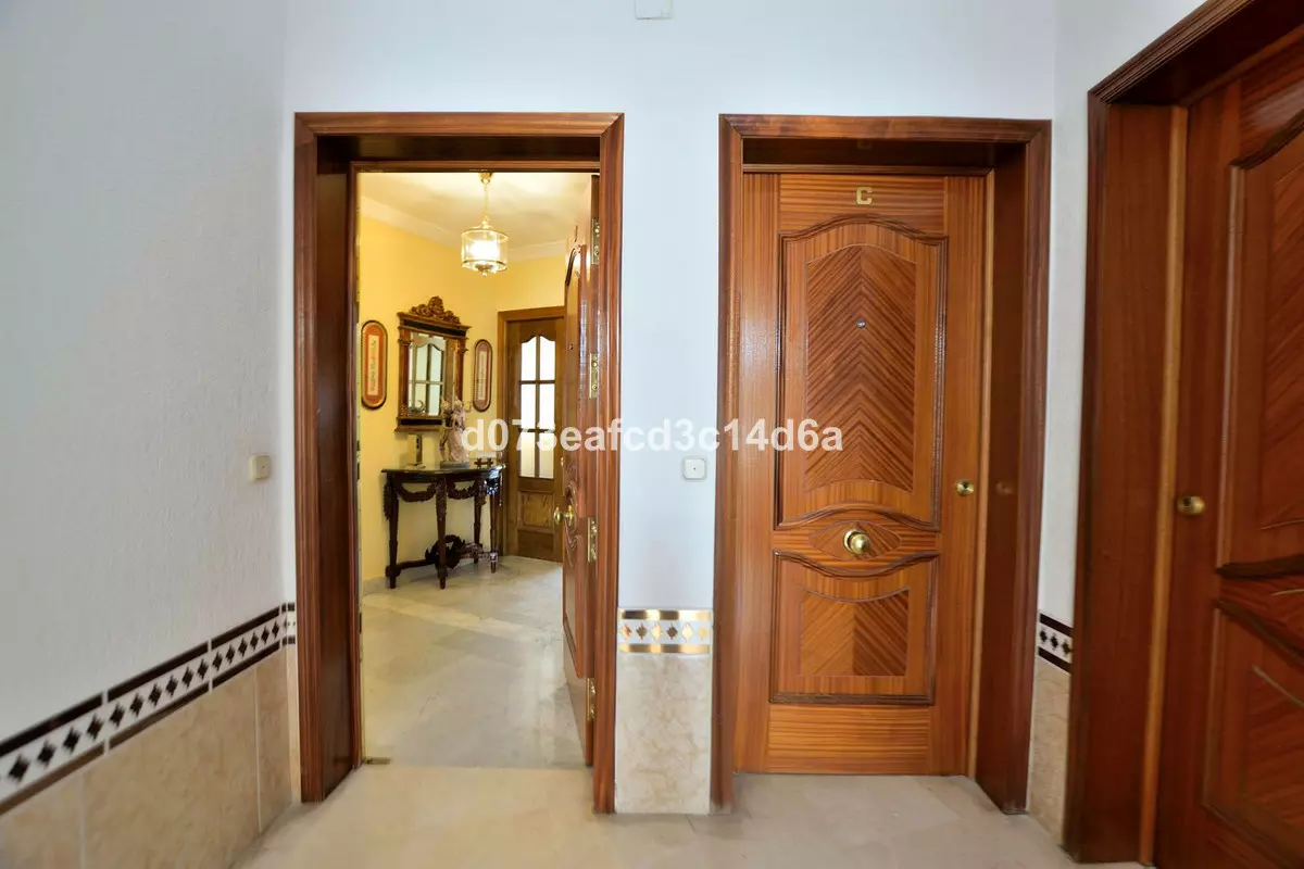 3-bedroom Apartment In Ronda, Spain (196 M²)