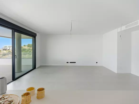 3-bedroom Apartment In Marbella, Spain (211 M²)