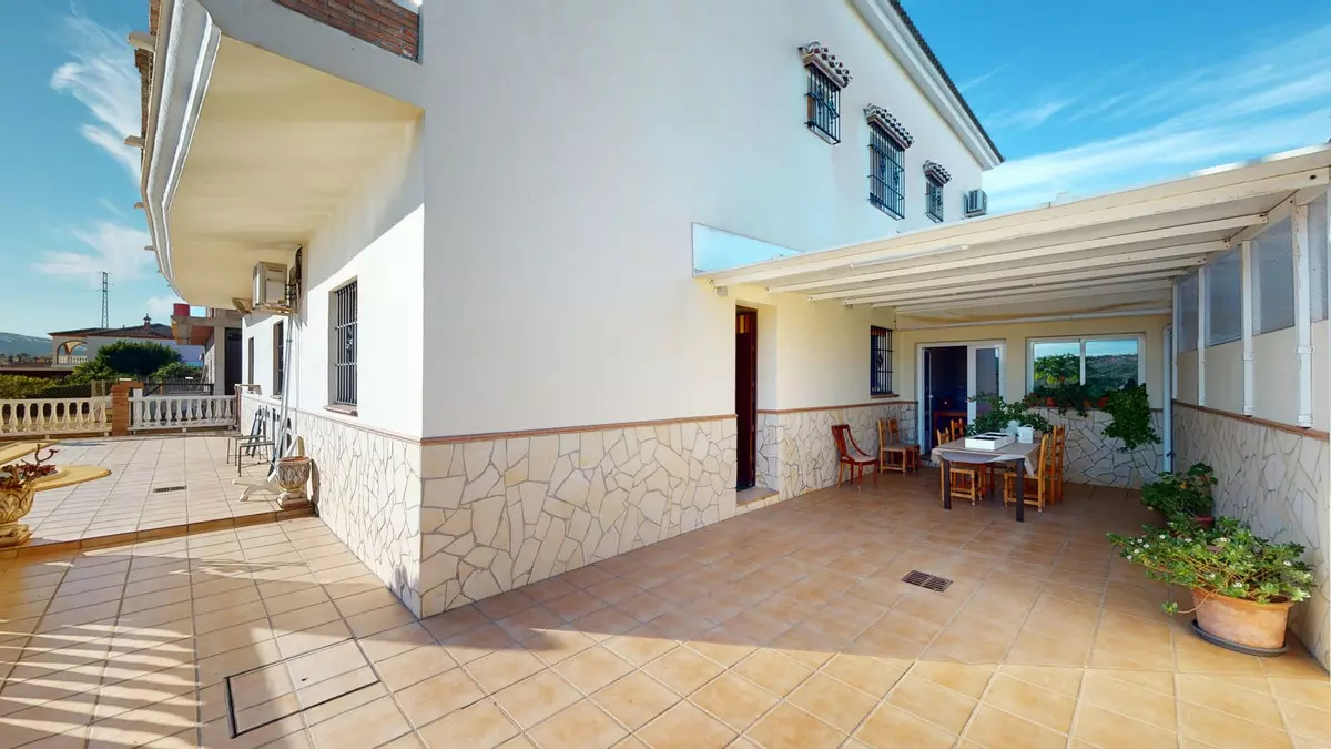 6-bedroom Villa In Alcaucín, Spain (528 M²)