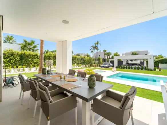 6-bedroom Villa In Mijas, Spain (554 M²)